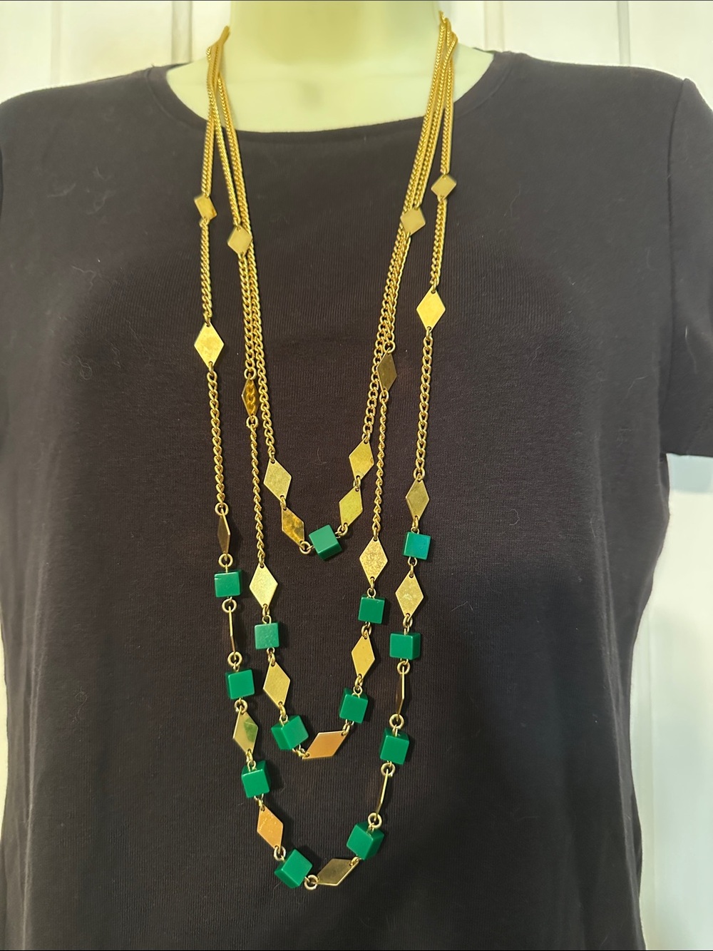Vintage Mid Century Shiny Gold & Green Three Strand Geometric Necklace